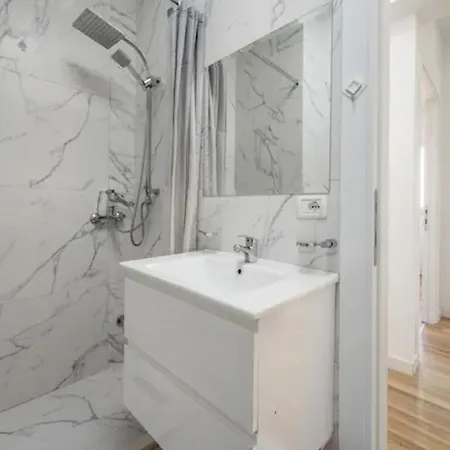 Apartman Miku Apartment-incredible City View 2bd At Myslym Shyri Tirana
